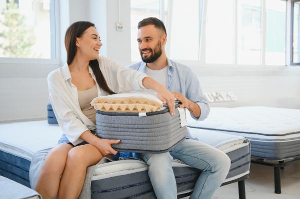 Kupci, pozor: Priljubljene vzmetnice niso to, kar obljubljajo