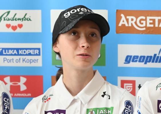 Nika Prevc za las ostala brez zmage v Beljaku