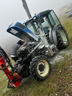 FOTO: Zagorel traktor, gasilci hitro ukrepali