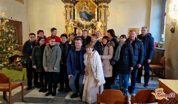 FOTO: Cerkveni pevski zbor Črenšovci nastopil v Gradcu