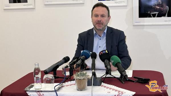 Madžarščina na tretjem mestu? Poslanec Horváth zahteva ustavno zaščito