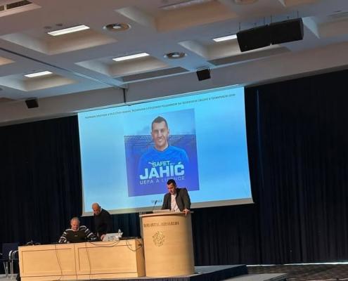 Trener vratarjev Nafte na uglednem seminarju