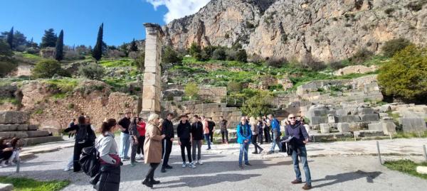 FOTO: Dijaki Ekonomske šole Murska Sobota se potepajo po Grčiji