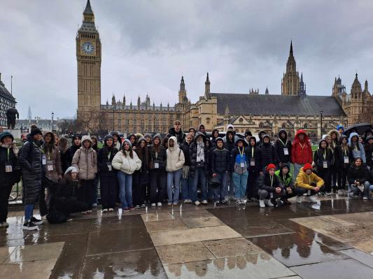 FOTO: Učenci OŠ Bakovci na jezikovni pustolovščini v Londonu