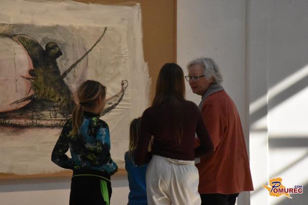 FOTO: Otroci so ustvarjali z naravnimi barvami