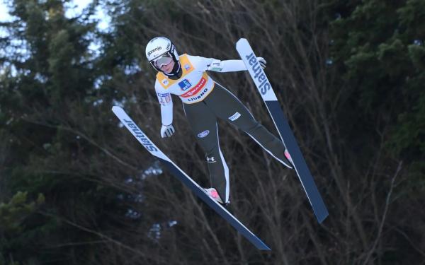 Nika Prevc znova nepremagljiva: Na Ljubnem do 16. zmage v karieri