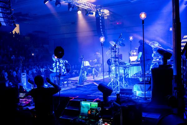 FOTO: Siddharta navdušila Mursko Soboto v intimni, akustični preobleki