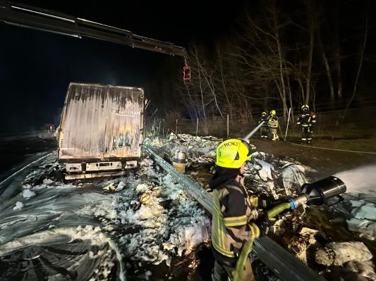 Požar na pomurski avtocesti