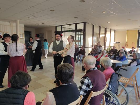 FOTO: Glasba, ples in veselje v Radencih