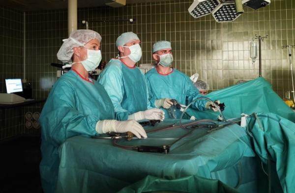 FOTO: Murska Sobota krepi abdominalno kirurgijo