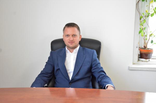 Pomurski poslanec Tine Novak postal oče: »Mali tuli kot sirena na nujni vožnji«  