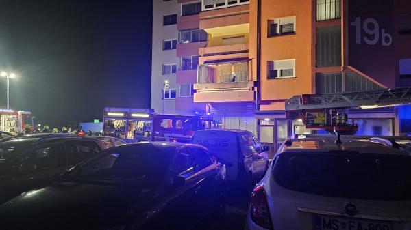 FOTO: Na Lendavski v Murski Soboti gori stanovanje