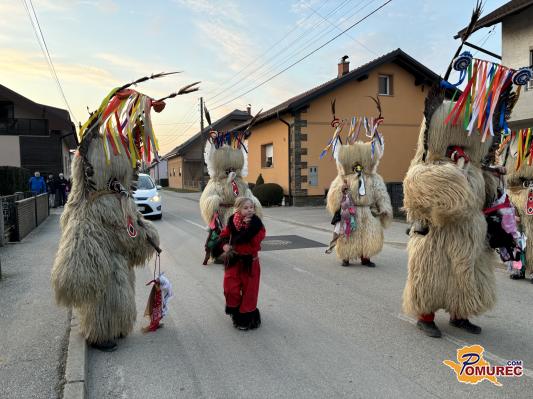 FOTO in VIDEO: Kurenti odgnali zimo v Mlajtincih