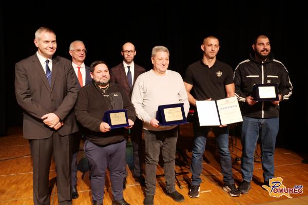 FOTO: To so najboljše romske ekipe in športniki leta 2024