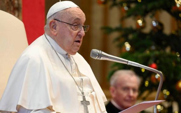 Kakšno je zdravstveno stanje papeža Frančiška?