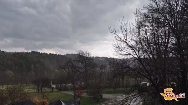 FOTO: V Pomurju možne nevihte, na Goričkem že sodra