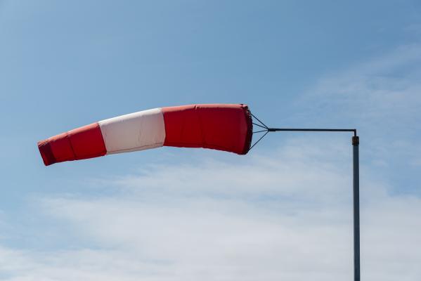 Vremenoslovci izdali opozorilo pred okrepljenim vetrom