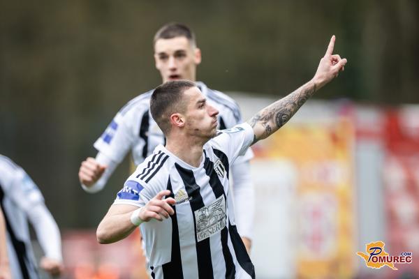 FOTO: Vizinger s hat-trickom popeljal Muro do zmage nad Primorjem