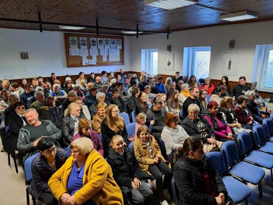 FOTO: Poklon mamam, babicam in vsem ženskam v Budincih