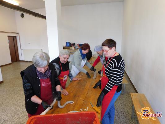 FOTO: Naredili kar 600 parov krvavic