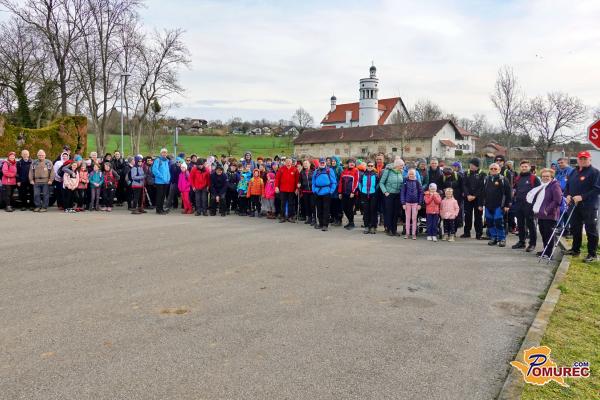 FOTO: Dan pomurskih planincev in spominski pohod za Marijo Vild
