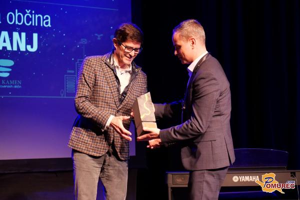 FOTO: Znan je prejemnik prestižne nagrade Zlati kamen