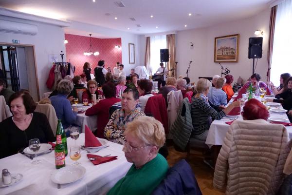FOTO: Murska Sobota praznovala dan žena v prijetnem vzdušju