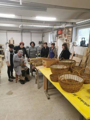 FOTO: Vadarci ohranjajo tradicijo pletenja košar