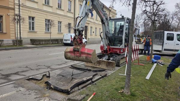 FOTO: Nadaljevanje vzdrževalnih del v Lendavi