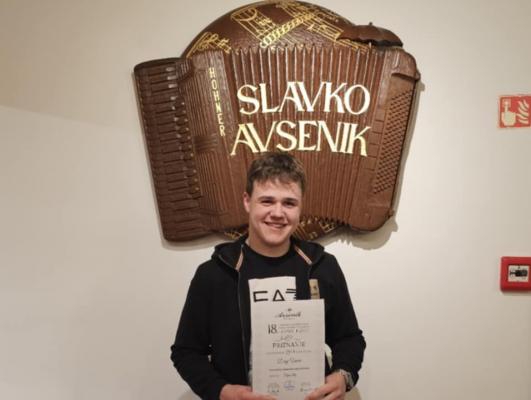 Dijak Ekonomske šole Murska Sobota zablestel na mednarodnem tekmovanju harmonikarjev
