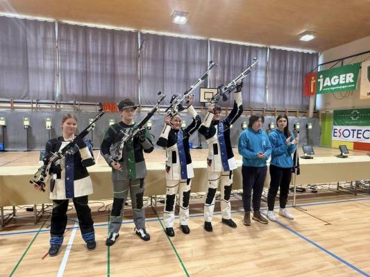 FOTO: Bratsko-sestrske naveze in napeti finali zaznamovali državno prvenstvo v Turnišču