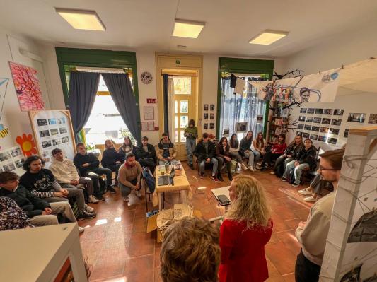 FOTO: Mladinski dialog v Murski Soboti spodbuja participacijo mladih