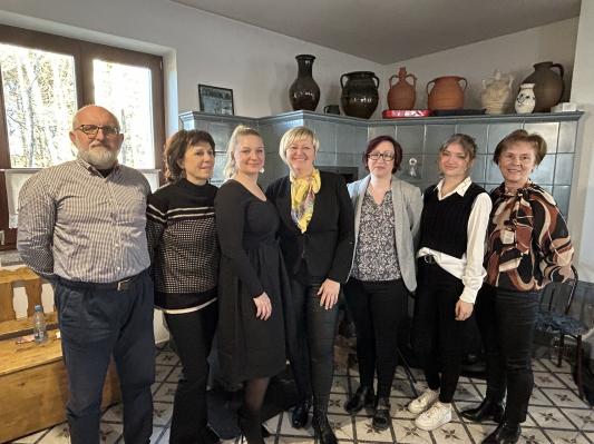 FOTO: Zgodbe in glasba povezali Slovence iz Prekmurja in Porabja