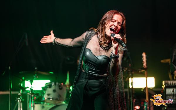 FOTO in VIDEO: Nina Pušlar navdušila ob 20-letnici kariere