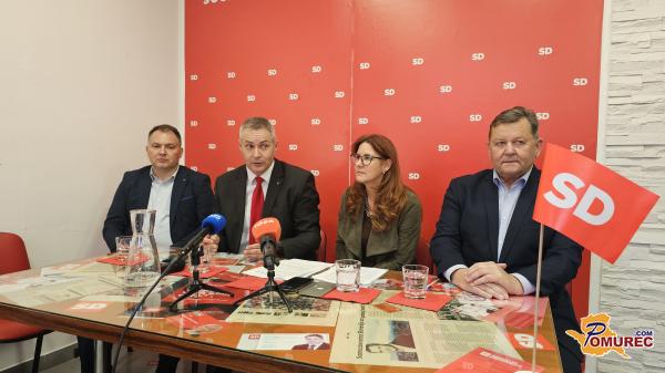 FOTO in VIDEO: Socialni demokrati v Murski Soboti s pobudo za enakost spolov ob dnevu žena