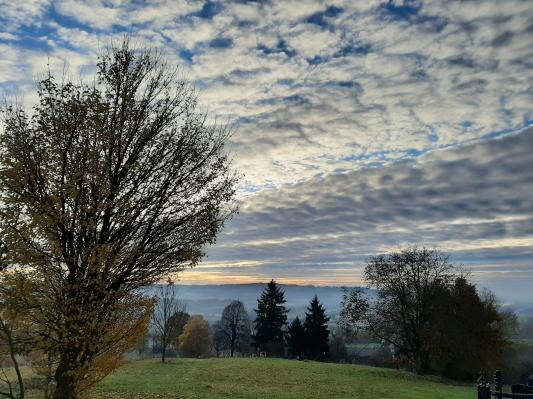 Vikend prinaša obilne padavine, vremenoslovci izdali opozorilo