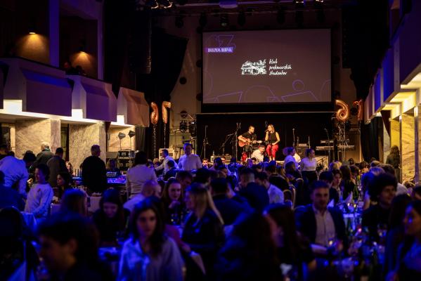 VIDEO: O tradicionalni 67. Bujti repi v Festivalni dvorani