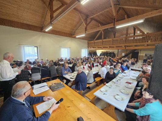 FOTO: Letni občni zbor Društva upokojencev Grad v znamenju povezovanja