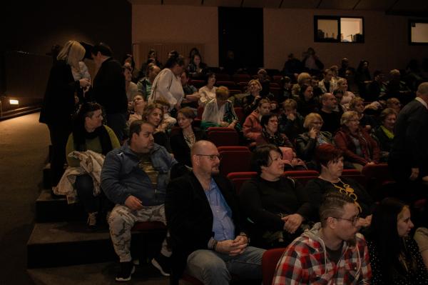 FOTO: Obeležili mednarodni dan žena s pesmijo in plesom