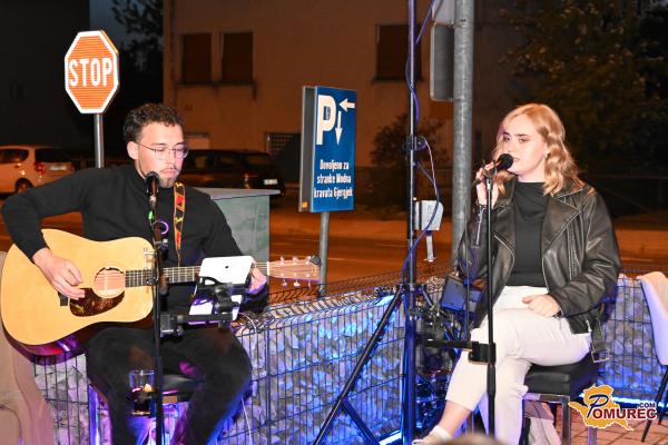 FOTO in VIDEO: Glasbeni večer v priljubljenem lokalu navdušil