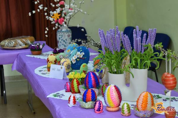 FOTO: Sebeborci skozi razstavo obujajo duh praznovanja vüzma