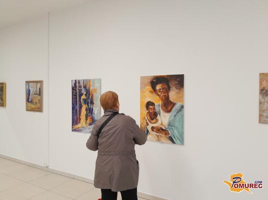 FOTO: Razstava o ženskah obogatila nakupovalni center BTC