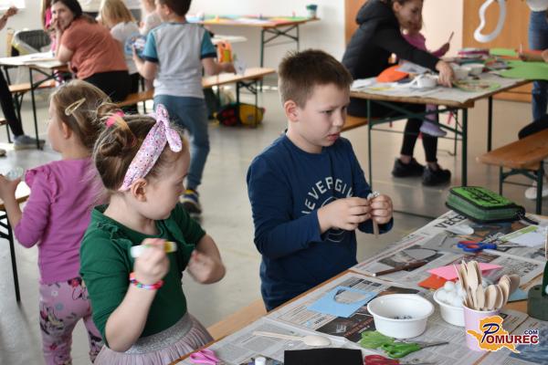 FOTO in VIDEO: Otroci v Moravskih Toplicah ustvarjali velikonočne okraske