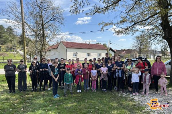 FOTO: Gasilke na drugem pohodu v Dolini pri Lendavi