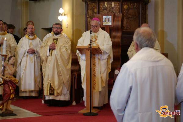 FOTO in VIDEO: Krizmena maša v Murski Soboti – ljubezen kot odgovor na izdajo