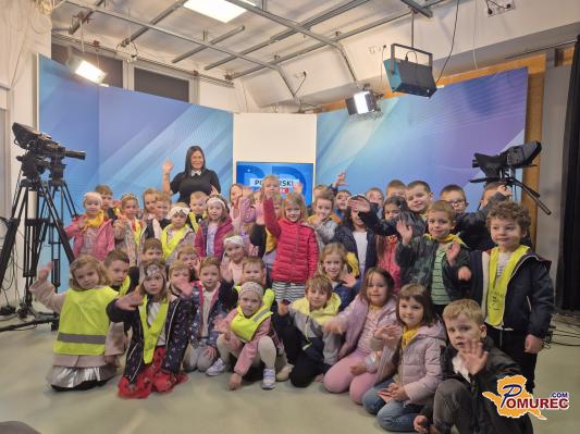 VIDEO: Otroci iz vrtca Črenšovci napolnili studio s smehom in radovednostjo