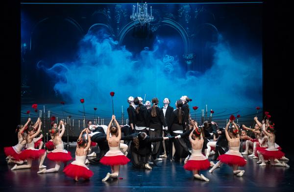 FOTO in VIDEO: Baletna produkcija Glasbene šole Murska Sobota navdušila z uprizoritvijo Fantoma iz opere