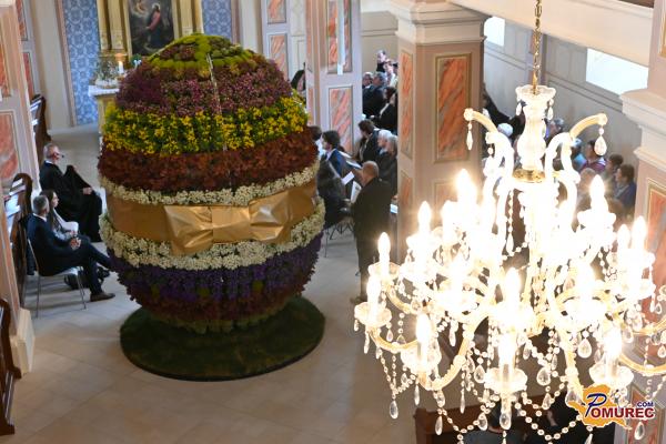 FOTO in VIDEO: Cvetoče velikonočno jajce povezanosti razgrnjeno v Bodoncih