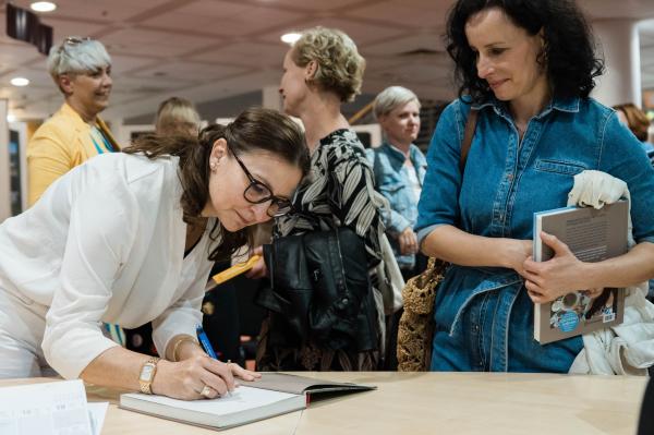 FOTO: Svetovni dan knjige z Urško Fartelj