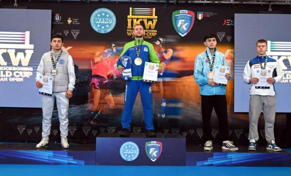 Od nogometnega igrišča do svetovnega vrha: Tilen Džafić piše športno pravljico